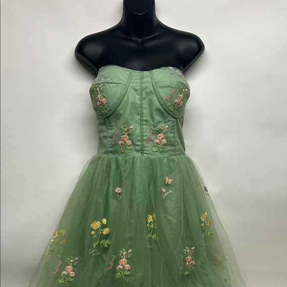 Dresses & Skirts - Green Strapless Floral Dress fairy cottage core 16W corset top flower embroidery